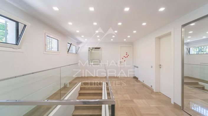 Image No.22-8 Bed House for sale