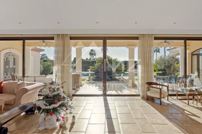 Image No.8-5 Bed House for sale