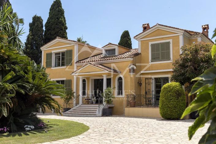 Image No.5-10 Bed House for sale