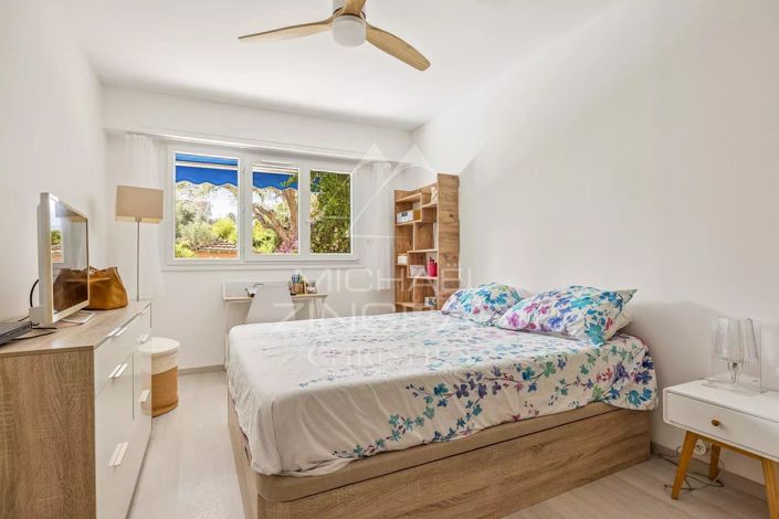 Image No.3-Appartement de 2 chambres à vendre à Antibes