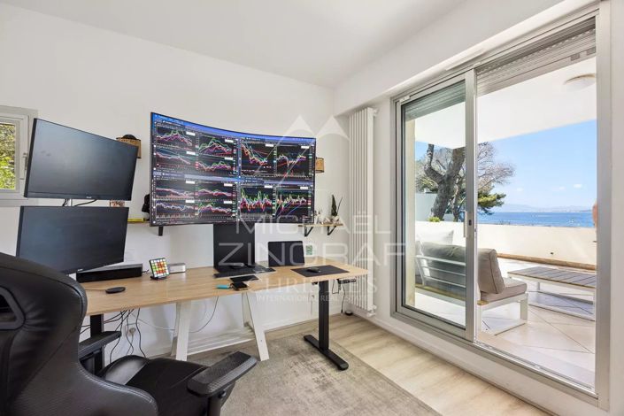 Image No.17-2 Bed House for sale