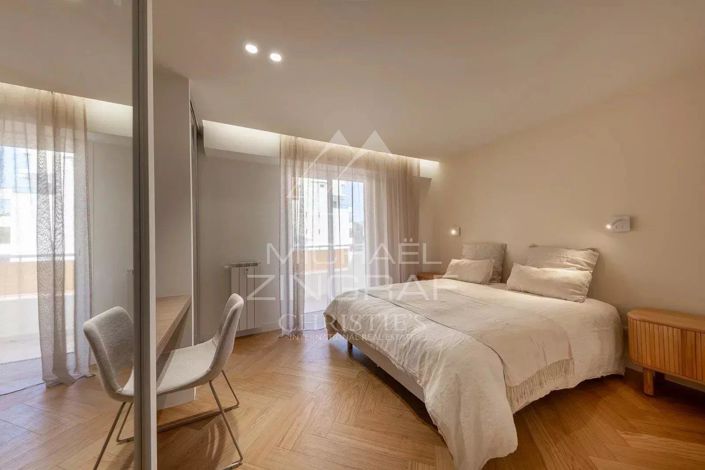 Image No.10-3 Bed Apartment for sale