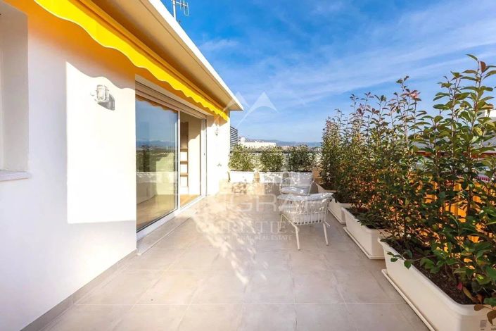 Image No.18-3 Bed Apartment for sale