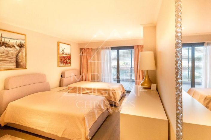 Image No.10-3 Bed Apartment for sale