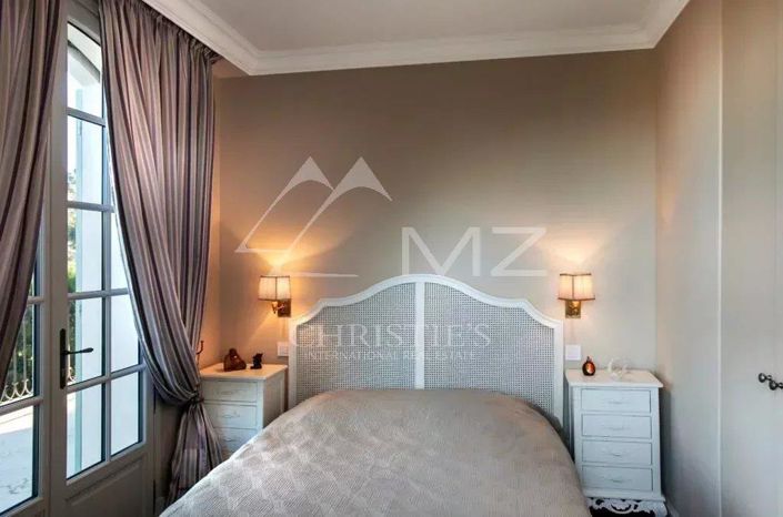 Image No.12-5 Bed House for sale