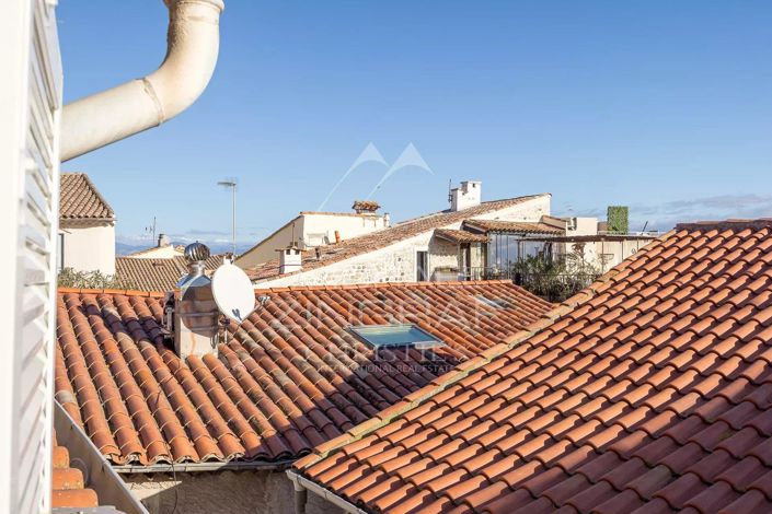 Image No.13-2 Bed House for sale