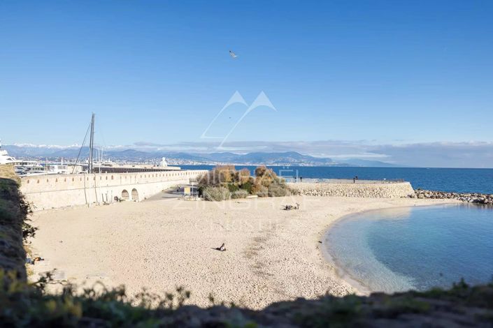 Image No.16-2 Bed House for sale