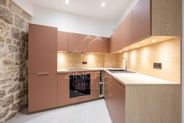 Image No.4-2 Bed House for sale