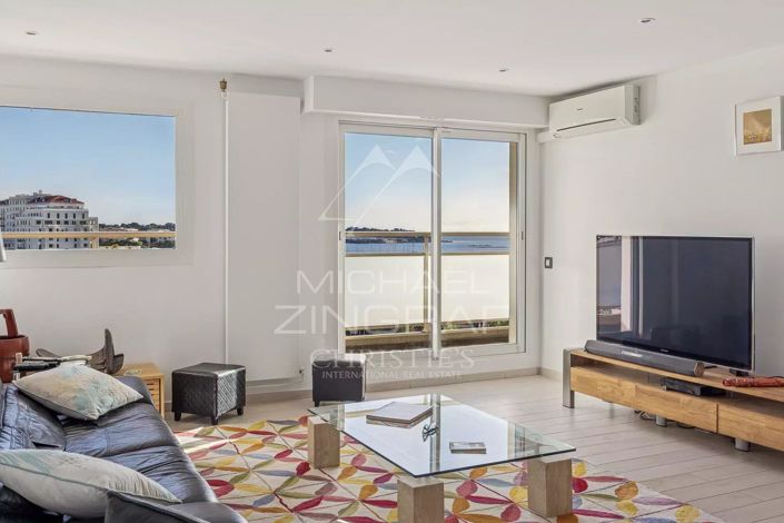 Image No.10-3 Bed Apartment for sale