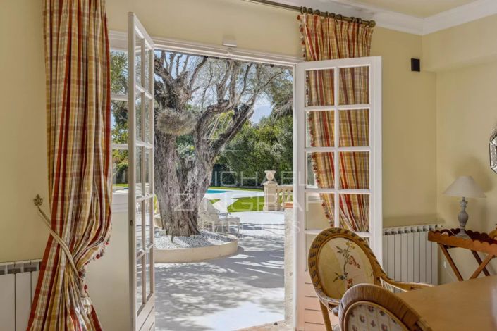 Image No.15-5 Bed House for sale