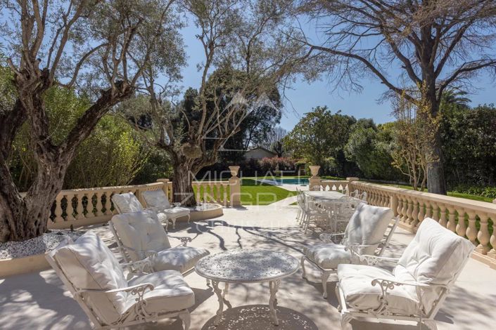 Image No.4-5 Bed House for sale