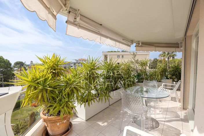 Image No.12-3 Bed Apartment for sale