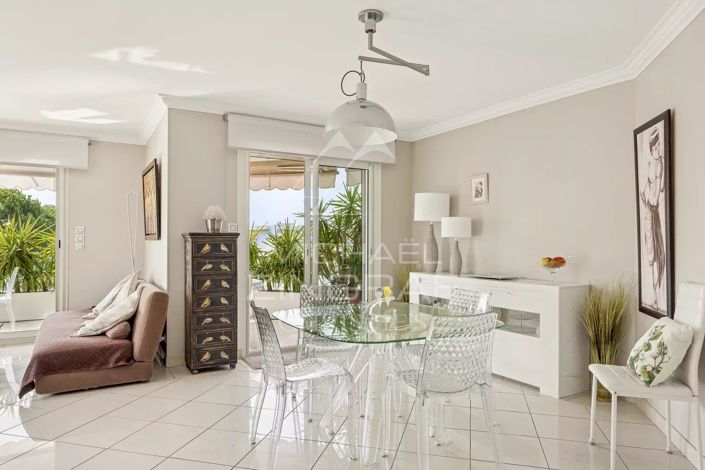 Image No.21-3 Bed Apartment for sale