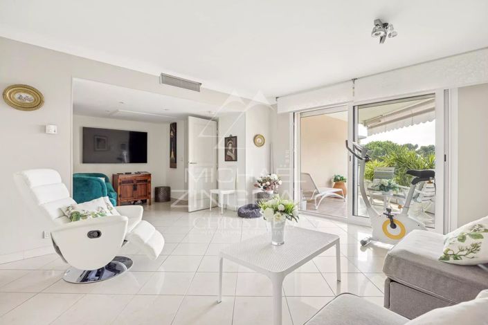 Image No.28-3 Bed Apartment for sale