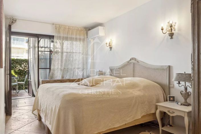 Image No.12-3 Bed Apartment for sale