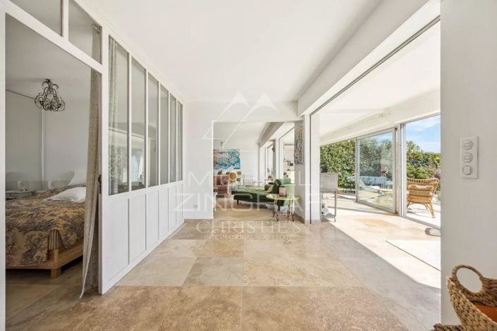 Image No.8-3 Bed Apartment for sale