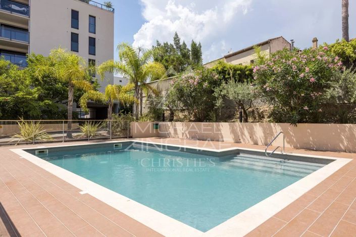 Image No.2-Appartement de 2 chambres à vendre à Cannes