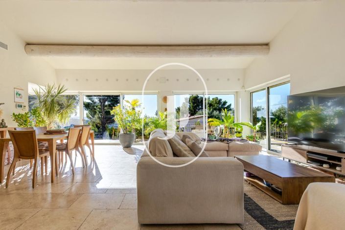 Image No.4-4 Bed House for sale