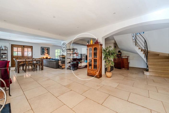 Image No.4-4 Bed House for sale