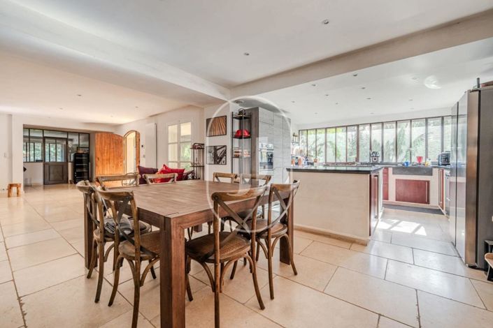 Image No.6-4 Bed House for sale