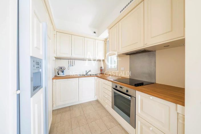 Image No.10-3 Bed Apartment for sale