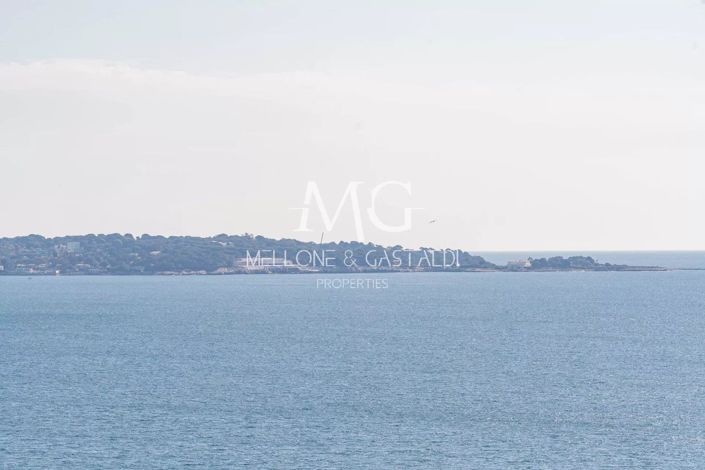 Image No.21-3 Bed Apartment for sale