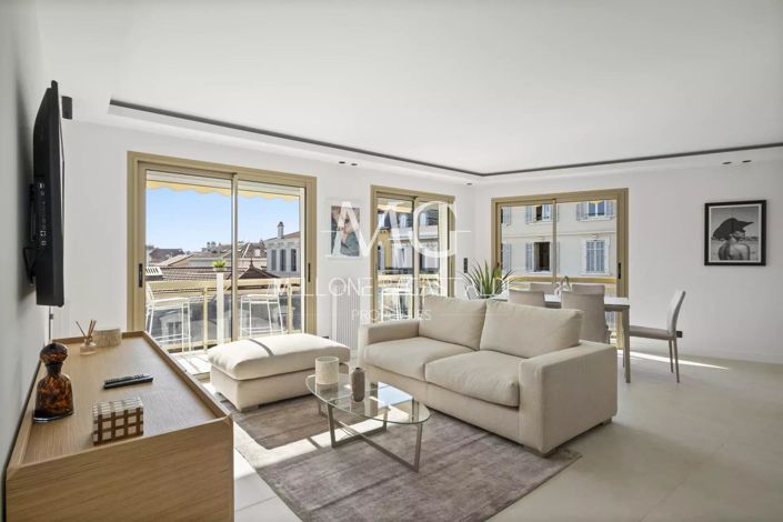 Image No.2-Appartement de 2 chambres à vendre à Cannes