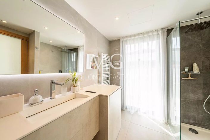 Image No.13-2 Bed Apartment for sale