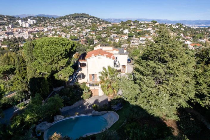 Image No.10-5 Bed House for sale