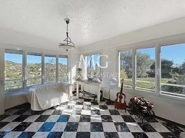 Image No.5-5 Bed House for sale