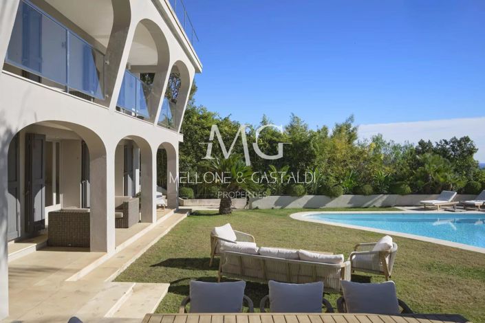 Image No.26-5 Bed House for sale