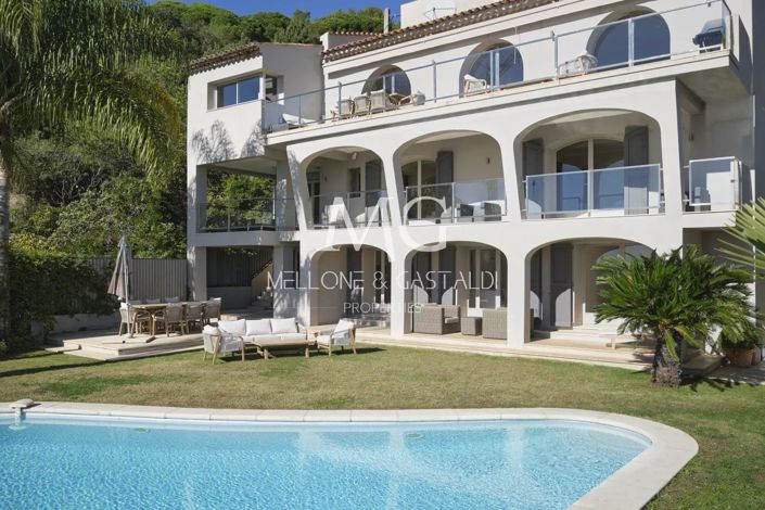 Image No.30-5 Bed House for sale