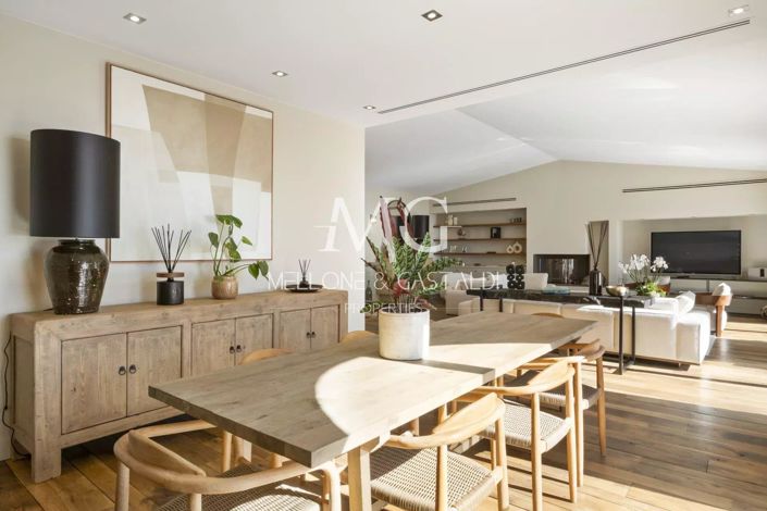 Image No.34-5 Bed House for sale