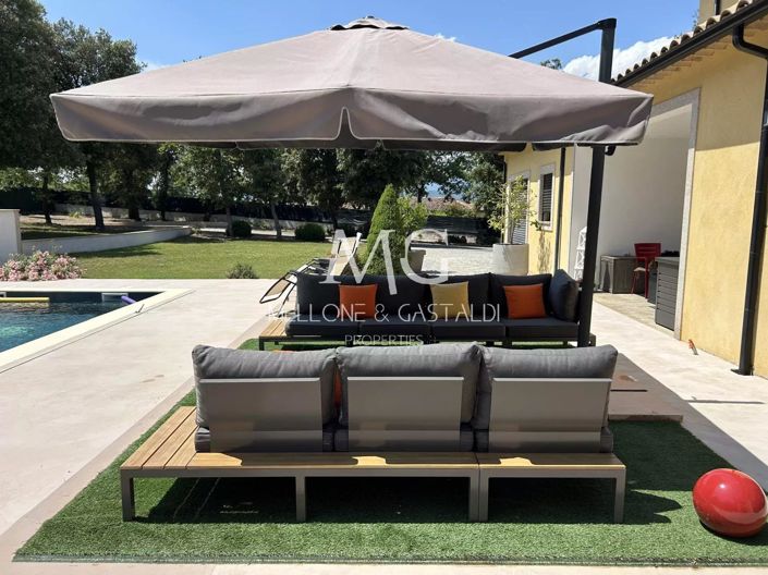 Image No.2-4 Bed House for sale