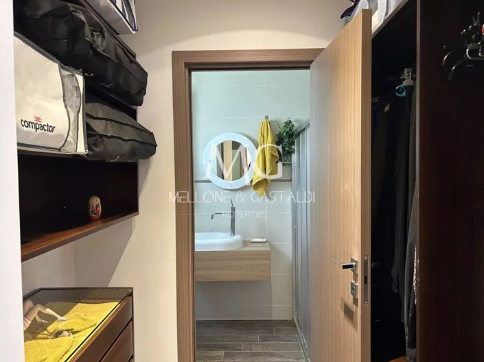 Image No.20-4 Bed House for sale