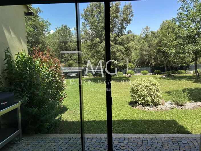 Image No.3-4 Bed House for sale