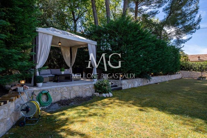 Image No.10-6 Bed House for sale