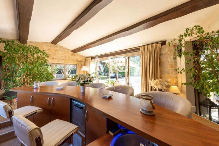 Image No.12-6 Bed House for sale