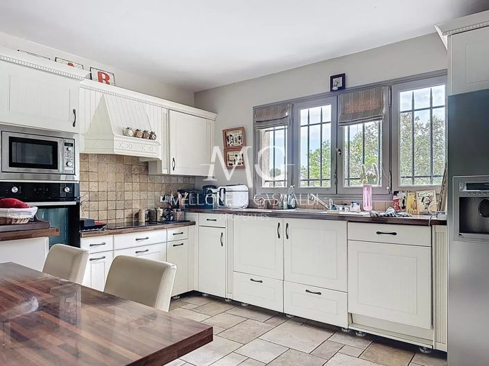Image No.14-6 Bed House for sale