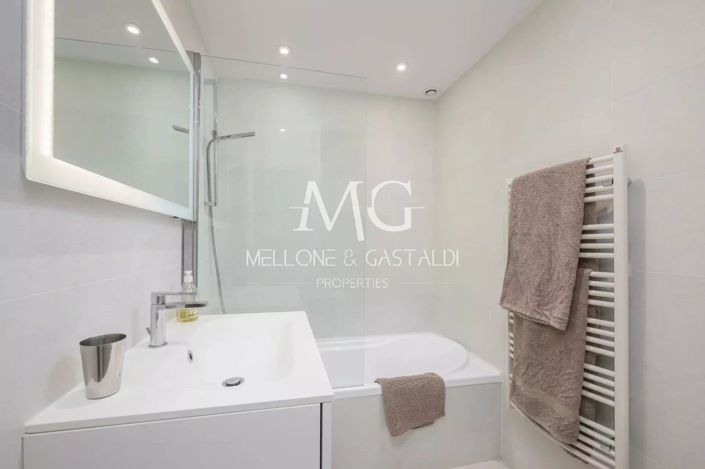 Image No.10-3 Bed House for sale