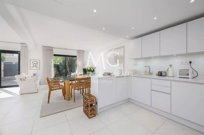 Image No.6-3 Bed House for sale