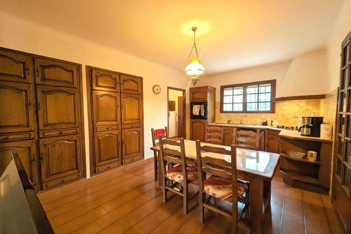 Image No.11-2 Bed House for sale