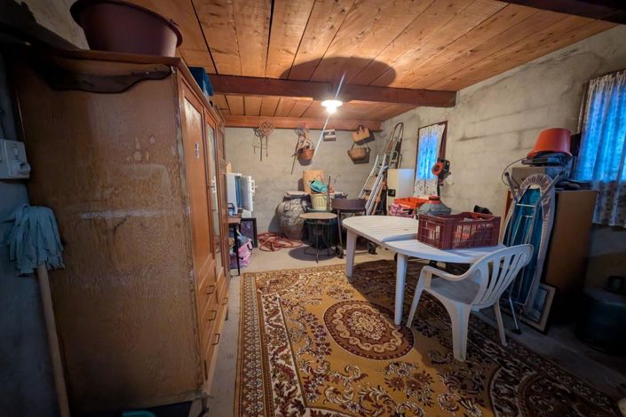 Image No.18-2 Bed House for sale