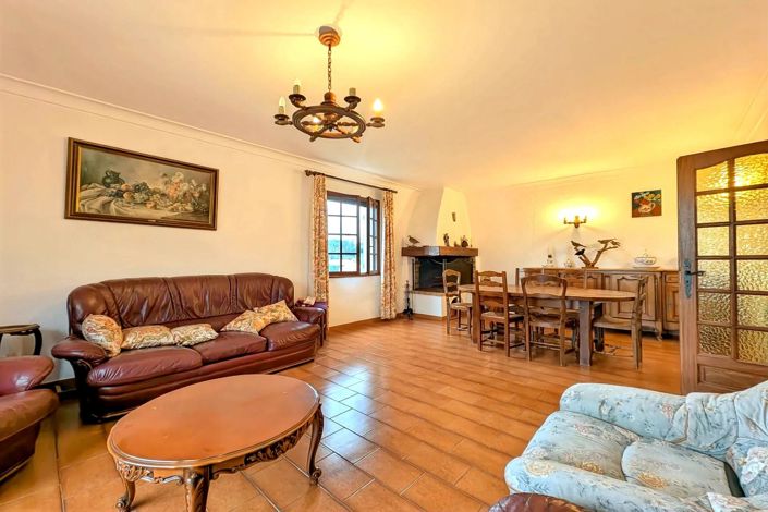 Image No.9-2 Bed House for sale