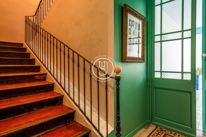 Image No.5-10 Bed House for sale