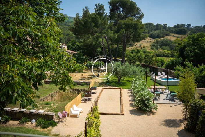 Image No.8-10 Bed House for sale