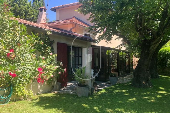 Image No.14-3 Bed House for sale