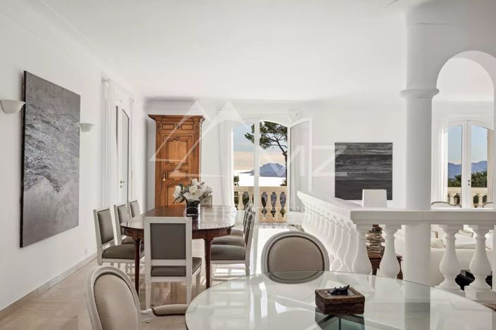 Image No.8-4 Bed House for sale