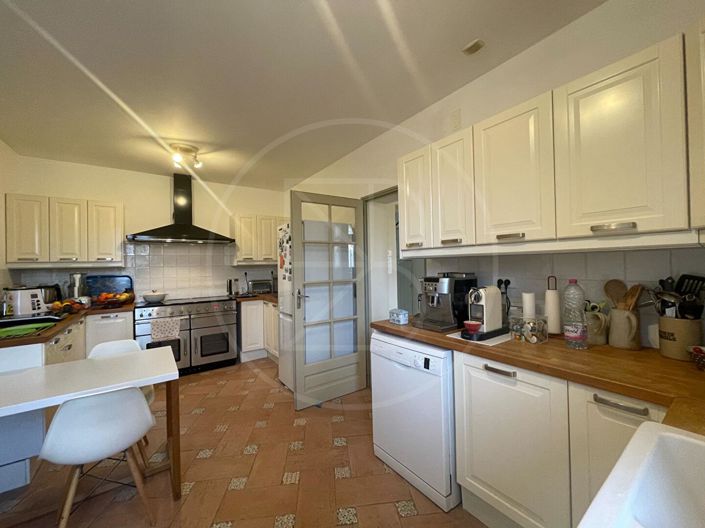 Image No.11-4 Bed House for sale