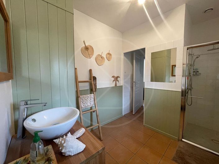 Image No.12-4 Bed House for sale